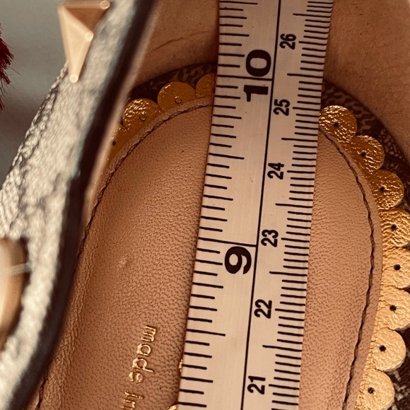 GUCCI Brand new, never worn, no box.
Only dust bag - Picture 6 of 7